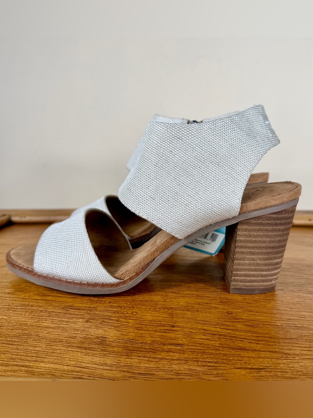 NEW TOMS Women’s Majorca Cutout Heeled Sandal Size 8 Natural